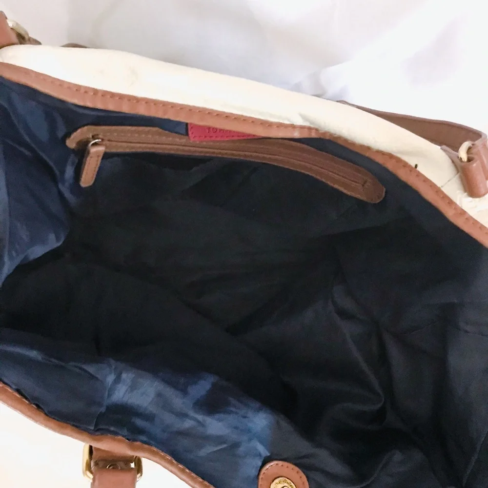 tommy hilfiger // white and brown vegan leather tote bag - Picture 3 of 8